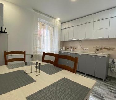 Tirgu Neamt Apartment | Apartament