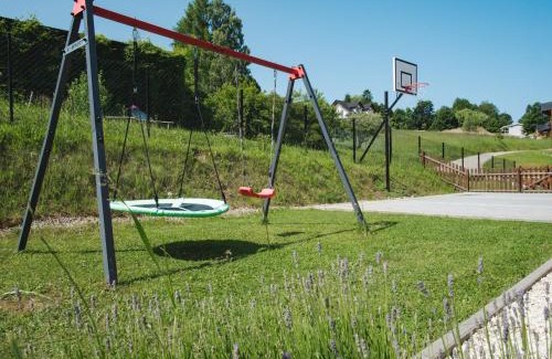 Ponice Apartment | Apartament Słoneczna Rapsodia - blisko Parku Zdrojowego - piękny widok - ogród - taras