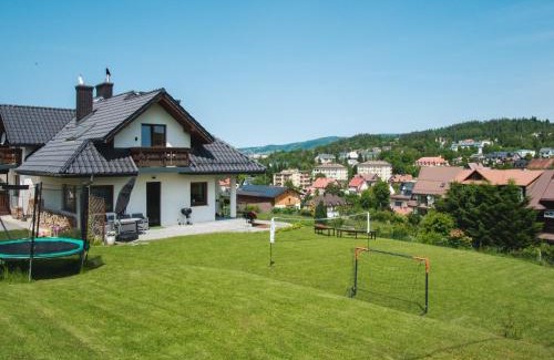 Ponice Apartment | Apartament Słoneczna Rapsodia - blisko Parku Zdrojowego - piękny widok - ogród - taras
