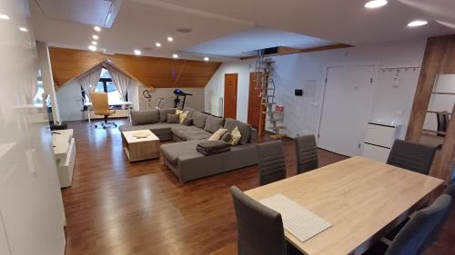 Pszczyna Apartment | Apartament VIP Perła Śląska