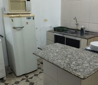 Zona Norte Apartment | Apartamento 02 Jardim Peri Quarto Cozinha Banheiro