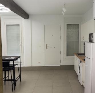 Cruz de Humilladero Apartment | Apartamento 3 a 10 min caminando de la Estación de bus y tren María Zambrano