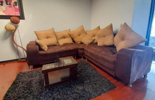 Engativa Apartment | Apartamento Amplio, 3 habitaciones, cerca al Aeropuerto, al CAS Visa,