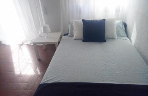 Plasencia Apartment | Apartamento amplio, luminoso, tranquilo y a 5 minutos de la plaza mayor