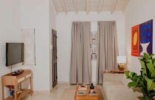 Cartagena Walled City Apartment | Apartamento Benitez 301 by Zakher