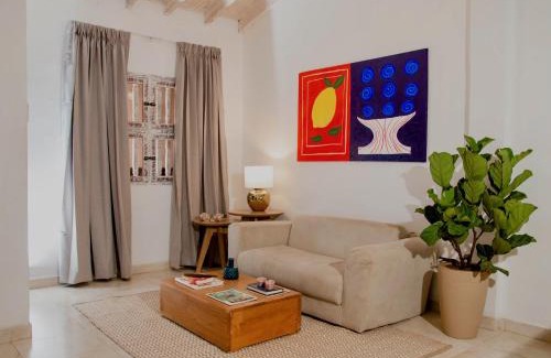 Cartagena Walled City Apartment | Apartamento Benitez 301 by Zakher