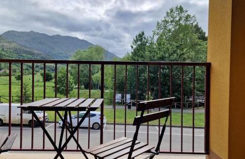 Panes Apartment | Apartamento Cares Deva by Casas de Los Picos