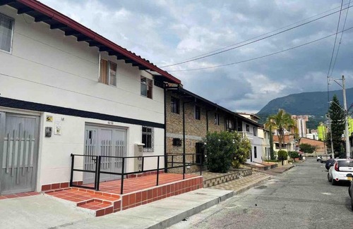 Santa Fe Apartment | Apartamento cerca al aeropuerto Olaya herrera