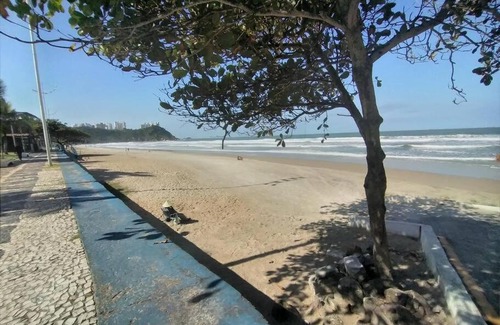 Tombo Apartment | Apartamento com churrasqueira e próximo à praia