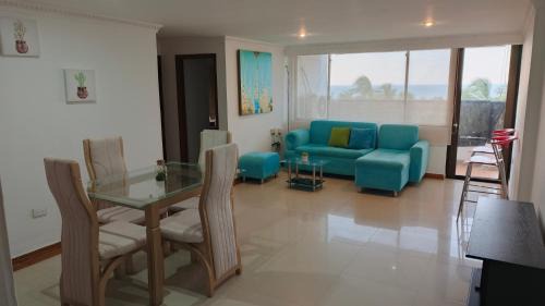 Riohacha Apartment | Apartamento con balcon vista a la playa, 2 habitaciones, zona segura, bien iluminado y espacioso