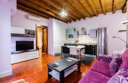 Toledo City Center Apartment | Apartamento con patio junto a la Catedral by Toledo AP