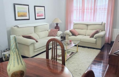 Saron Apartment | Apartamento con piscina en Saron