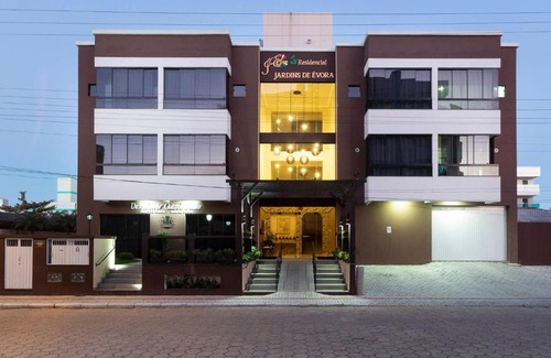 Bombas Apartment | Apartamento Econômico Para 4 Pessoas em Bombinhas