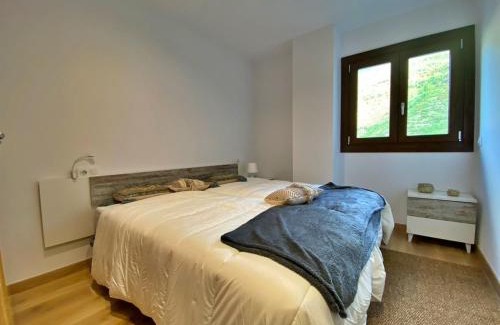 Encamp Apartment | Apartamento en Encamp, Anyó 2. Hasta 6 personas