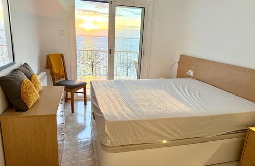 Almadraba-Canyelles Apartment | Apartamento en la playa del segon moll