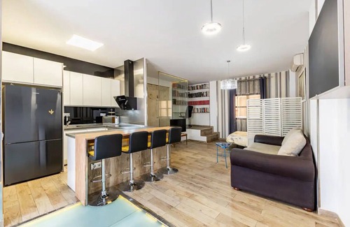 Alcala de Henares Apartment | Apartamento de Lujo con 2 Plantas y Garaje Incluido
