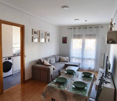 Camarma De Esteruelas Apartment | apartamento familiar con piscina licencia 14721