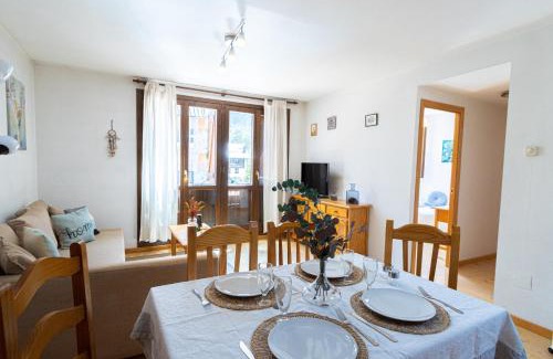Canfranc-Estacion Apartment | Apartamento familiar Canfranc Estación