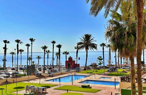 Torrequebrada Apartment | Apartamento frente mar y playa.