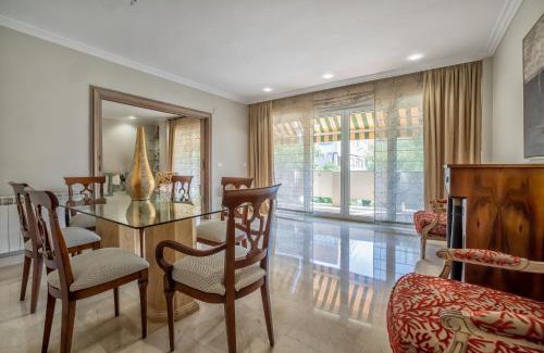 Distrito Norte Sierra Apartment | Apartamento Los Tilos & Parking & Piscina