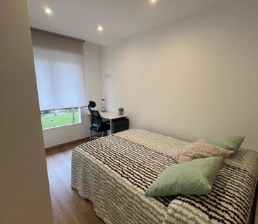 Torrelavega Apartment | Apartamento Miraldobra
