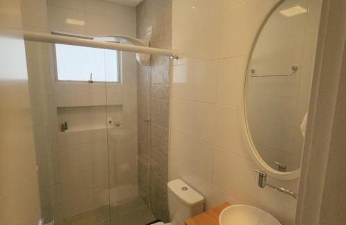 Barra Sul Apartment | Apartamento moderno com suíte e garagem a 500 m da praia