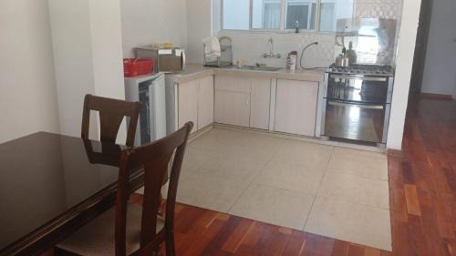 Huaraz Apartment | APARTAMENTO PRIMER PISO y cochera
