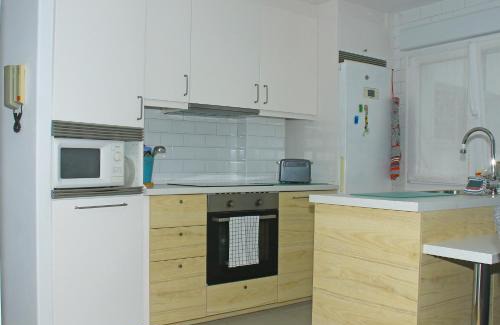Aviles Apartment | Apartamento R Y C