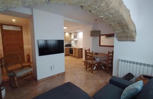 Adahuesca Apartment | Apartamento Rosellas, cerca de Alquézar, en Sierra de Guara