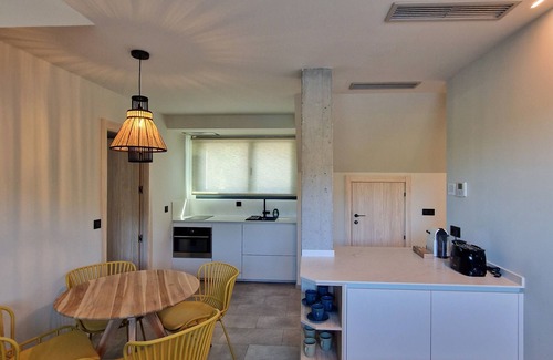 Castrelo de Mino Cabin | Apartamento Sobre el Embalse Ubicado en el Corazón del Vino Ribeiro