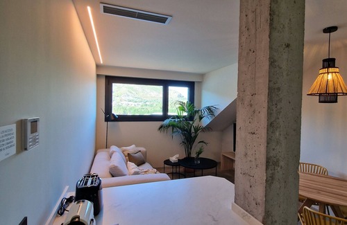 Castrelo de Mino Cabin | Apartamento Sobre el Embalse Ubicado en el Corazón del Vino Ribeiro