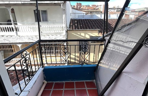 Marinilla Apartment | Apartamento ubicado a solo 10 metros del parque principal de marinilla