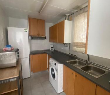 Canyelles Apartment | Apartamentos La Isla