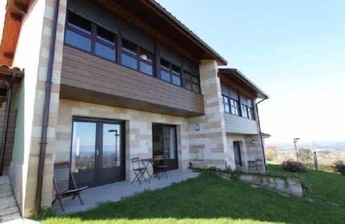 Lloreda Cottage | Apartamentos rurales Laboz for 5 people