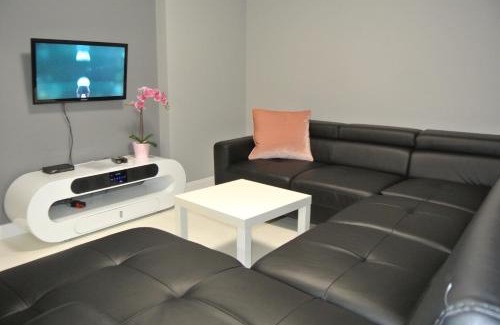 Centrum Apartment | Apartamenty Centrum- Kochanowskiego -dawniej two-bedroom Apartment