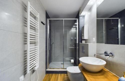 Cieplice Apartment | Apartamenty Dąbrówka Komfort - w parku leśnym , sauna,grill