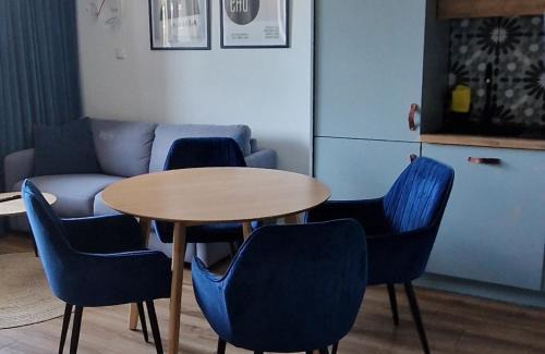 Brzezinka Apartment | Apartamenty Parkowe D9 z garażem