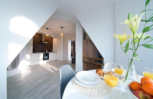 Srodmiescie Apartment | Apartamenty River View od WroclawApartament-pl