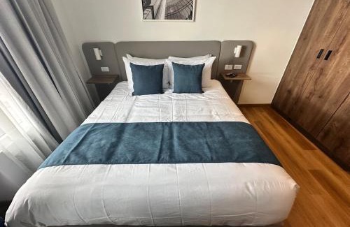 Santa Ana Apartment | Apartasuite Suite 2 Bogota