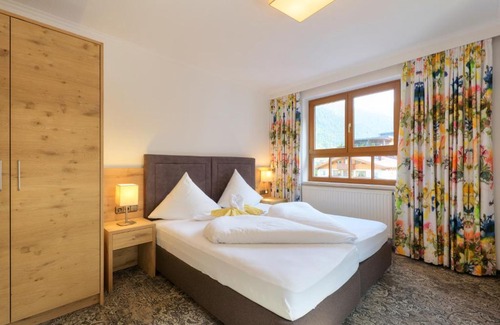 Sankt Anton am Arlberg Hotel | Aparthotel Acksteiner