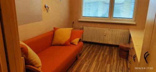 Hodonin Apartment | Apartmán Hodonín 7 7 7 2 3 4 1 9 4