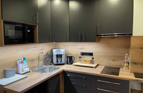 Nova Paka Apartment | APARTMÁN S PRIVÁTNÍM WELLNESS v ceně pronájmu