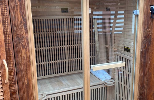 Nova Paka Apartment | APARTMÁN S PRIVÁTNÍM WELLNESS v ceně pronájmu