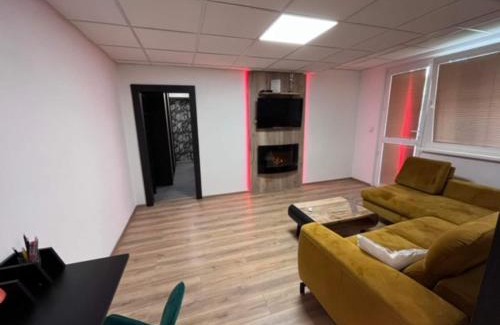 Zapad Apartment | Apartmán Výstavby 9
