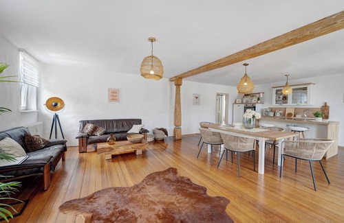 Bahlingen Apartment | Apartment 'Wellness' with Shared Garden, Balcony and Wi-Fi