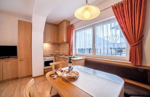 San Leonardo in Passiria Apartment | Apartment 'Residence Pichler 6' with Mountain View, Terrace & Wi-Fi
