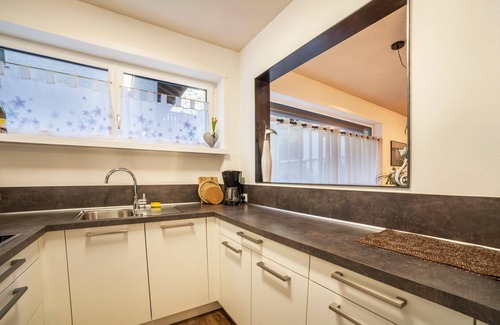 San Leonardo in Passiria Apartment | Apartment 'Holzer's' with Mountain View, Private Terrace and Wi-Fi