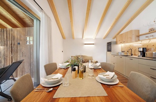 San Leonardo in Passiria Apartment | Apartment 'Federleicht' with Mountain View, Private Terrace and Wi-Fi