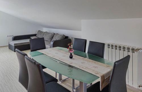 Smarje pri Jelsah Apartment | Apartma Hilltop Haven