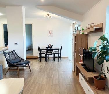 Secovlje Apartment | Apartma Pergola